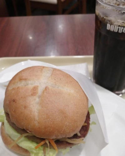 るこ