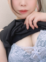 ゆりな