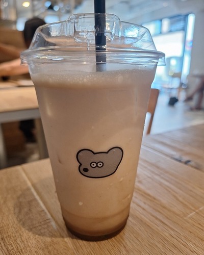 あいな