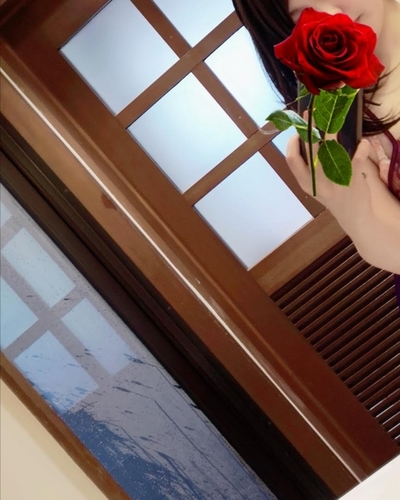 あいな