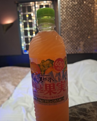 あいな