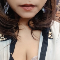 ゆりな